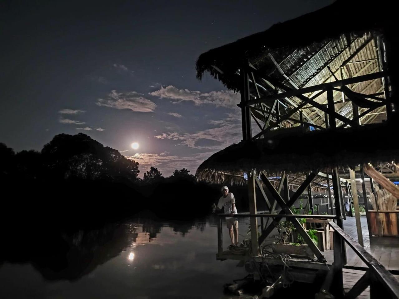 Cabana Flotante Kurupira Leticia Buitenkant foto