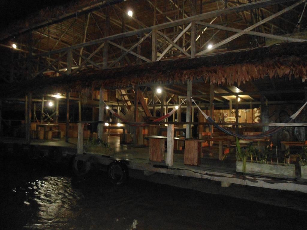 Cabana Flotante Kurupira Leticia Buitenkant foto