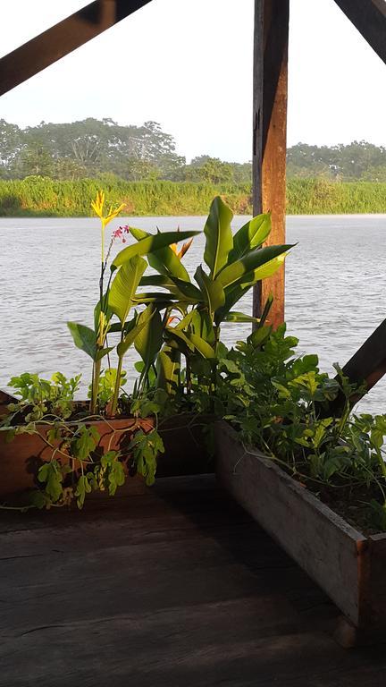 Cabana Flotante Kurupira Leticia Buitenkant foto