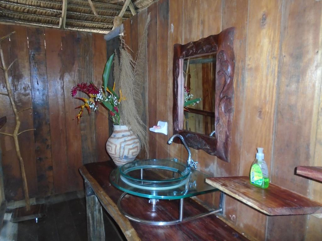 Cabana Flotante Kurupira Leticia Buitenkant foto